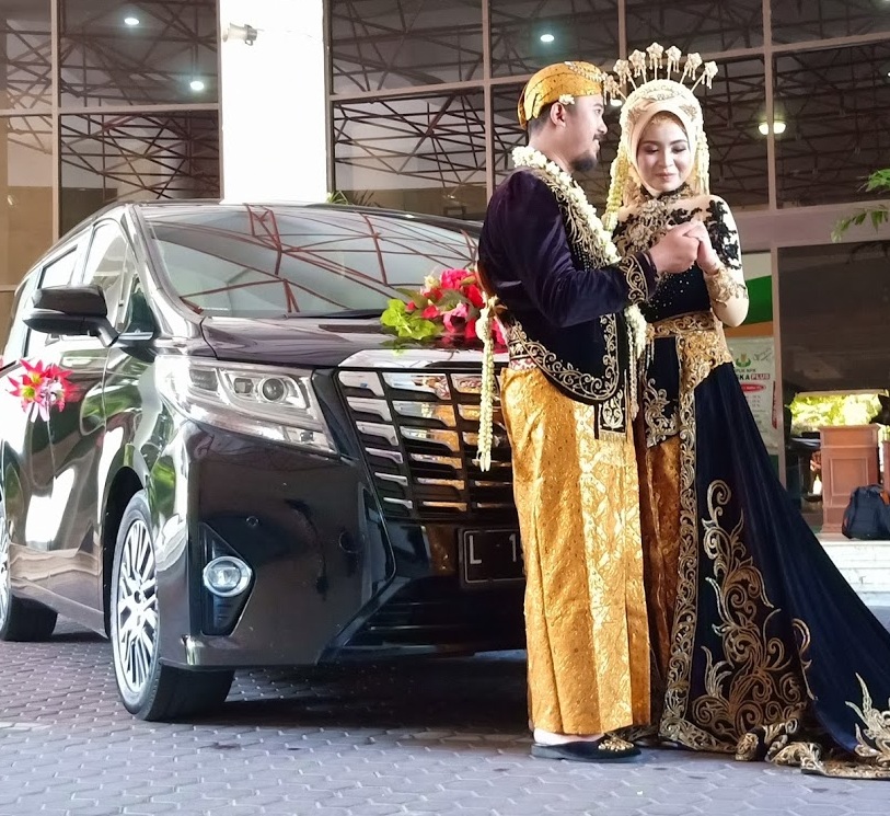 Sewa Mobil Pengantin Surabaya, Rental Mobil Pengantin Surabaya, Wedding Cars Surabaya, Sewa Mobil Wedding Surabaya, Rental Mobil Wedding Surabaya, Sewa Mobil Manten Surabaya