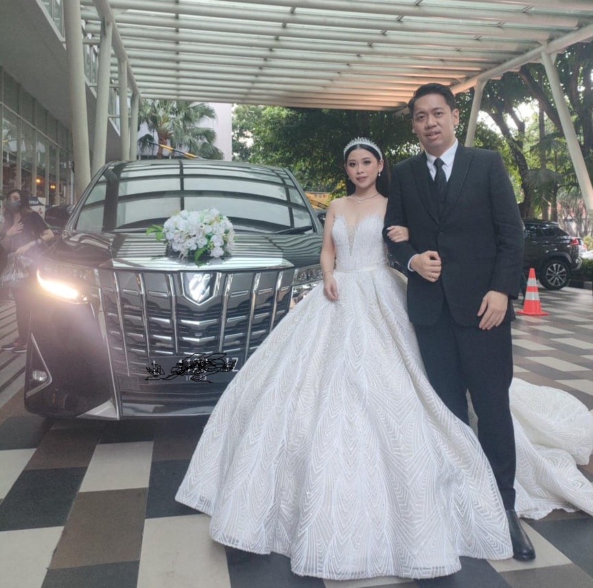 Sewa Mobil Pengantin Surabaya, Rental Mobil Pengantin Surabaya, Wedding Cars Surabaya, Sewa Mobil Wedding Surabaya, Rental Mobil Wedding Surabaya, Sewa Mobil Manten Surabaya
